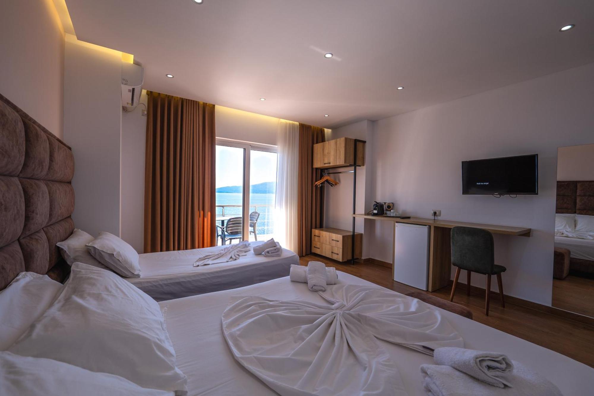 Erioni Hotel Sarande Exterior photo
