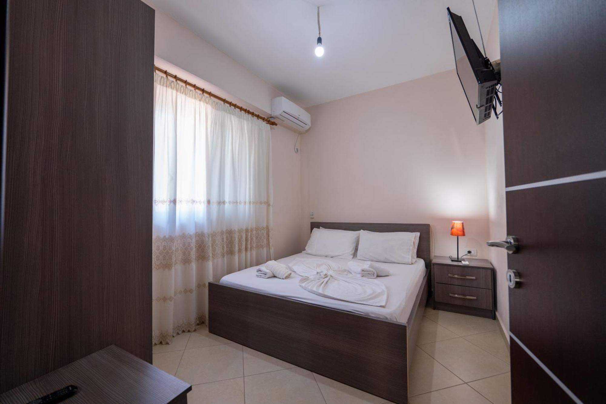 Erioni Hotel Sarande Exterior photo