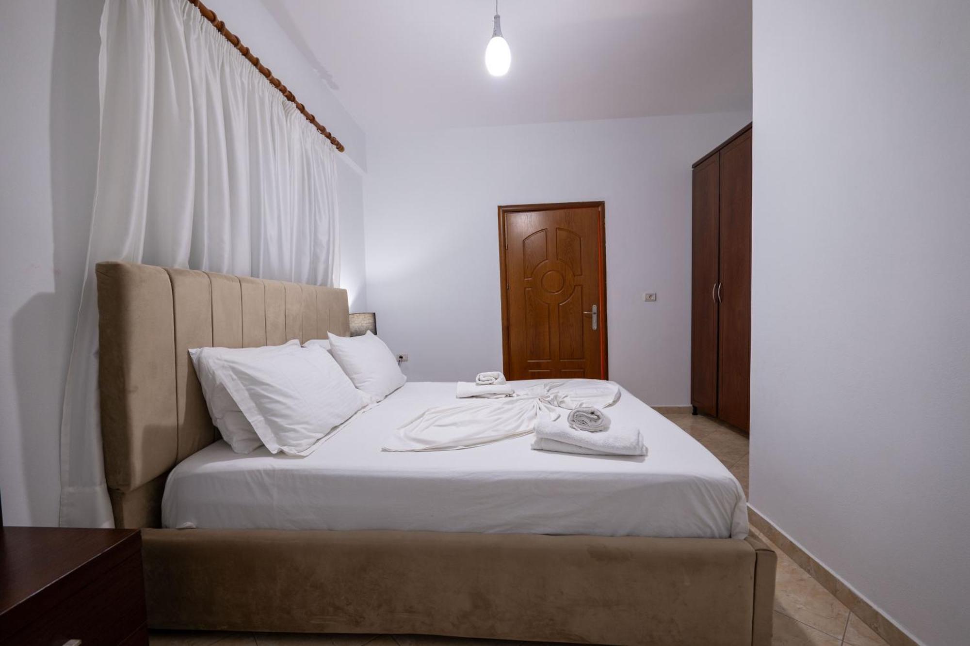 Erioni Hotel Sarande Exterior photo