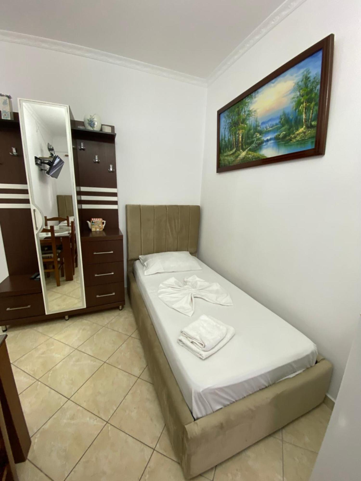 Erioni Hotel Sarande Exterior photo