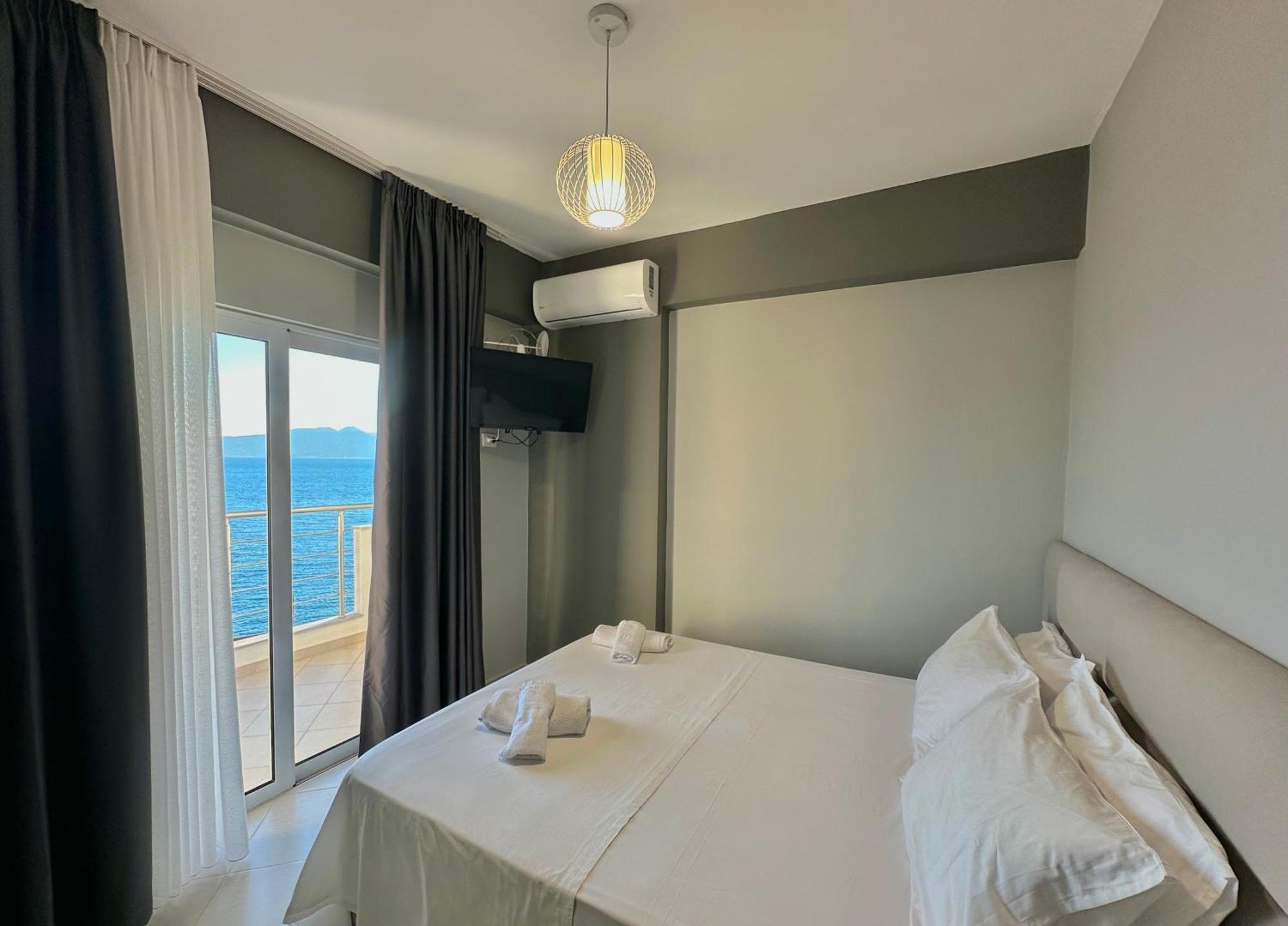 Erioni Hotel Sarande Exterior photo