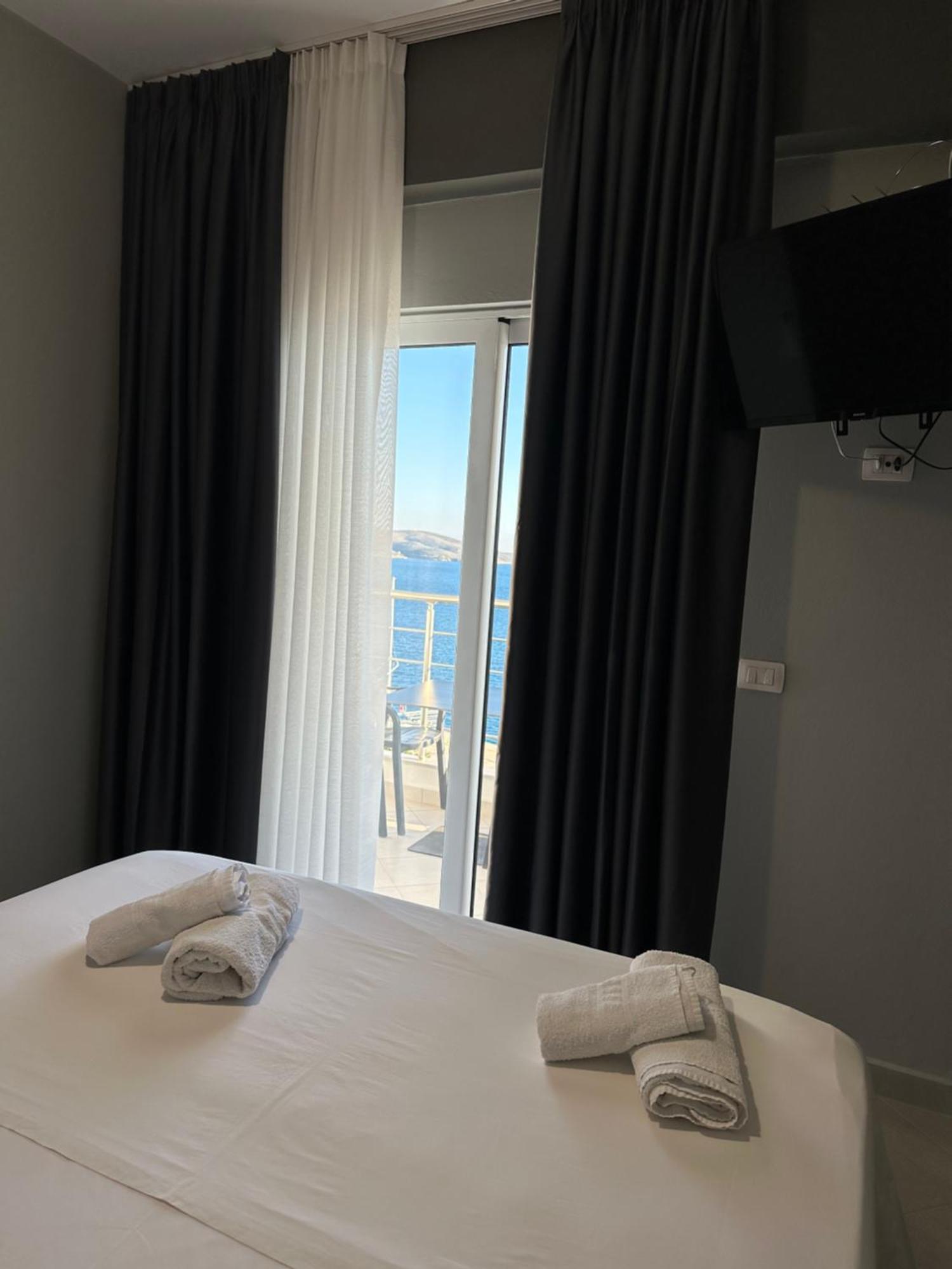 Erioni Hotel Sarande Exterior photo
